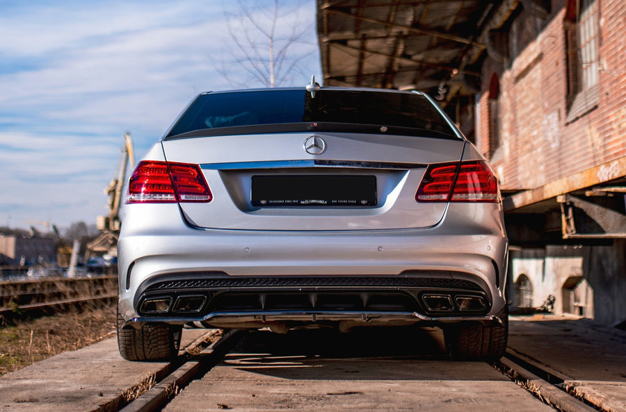 Maxton Design Mercedes Benz E63 AMG Sedan W212 Facelift Central Rear Splitter (with vertical bars)
