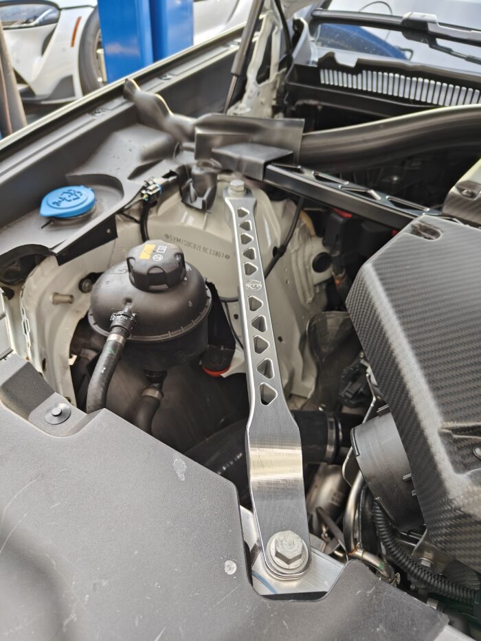 VTT-F9X-STRUT F9X X3/4M Billet Aluminum short Strut Braces