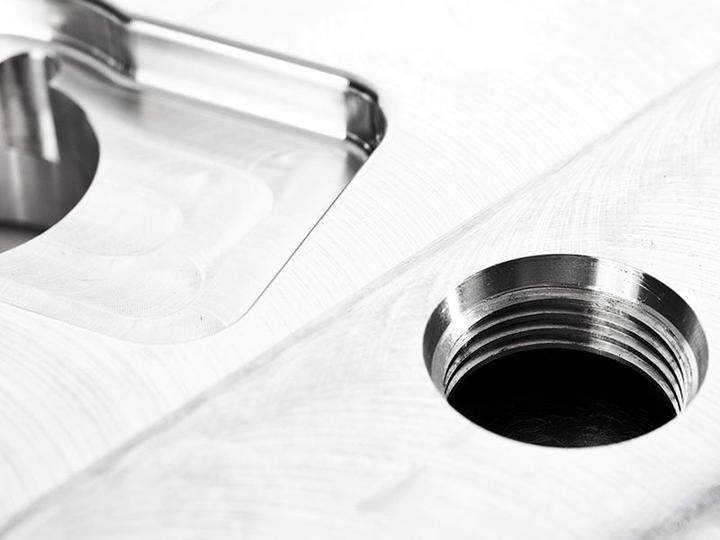 Integrated Engineering Audi Volkswagen 2.0T B6 B7 C6 MK2 MK5 Billet Valve Cover (A4, GTI, Jetta & Passat) ML Performance EU