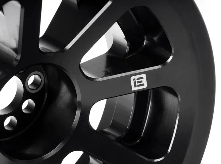 Integrated Engineering IEBAVJ6 Audi 3.0T TFSI B8 C7 207mm Crank Pulley & Damper Upgrade Kit (Inc. S4, S5, A6 & A7) - ML Performance EU