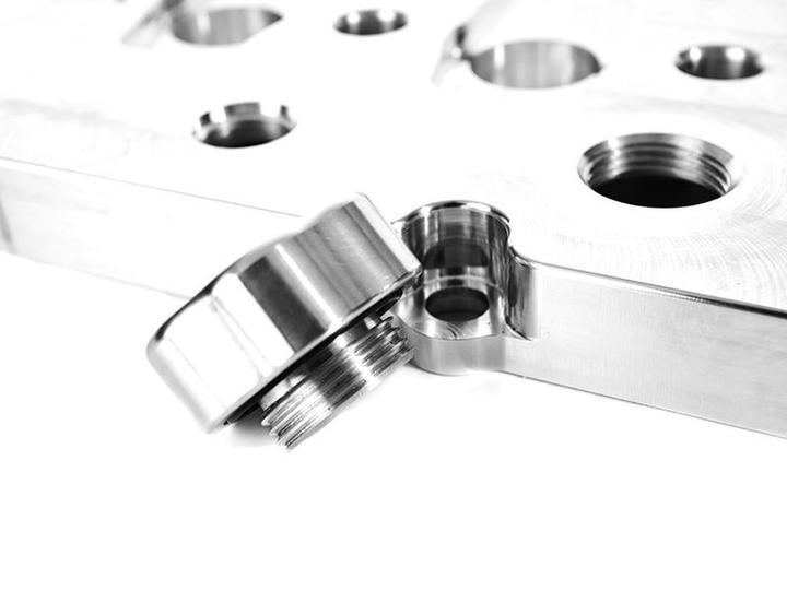 Integrated Engineering Audi Volkswagen 2.0T B6 B7 C6 MK2 MK5 Billet Valve Cover (A4, GTI, Jetta & Passat) ML Performance UK